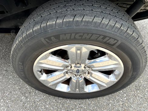 Used 2018 Ford F150 XLT w/ Equipment Group 302A Luxury image 18
