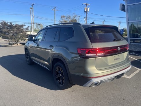 New 2025 Volkswagen Atlas Peak Edition SE image 8