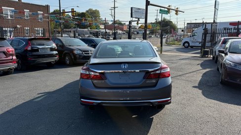 Used 2017 Honda Accord Sport Special Edition image 4