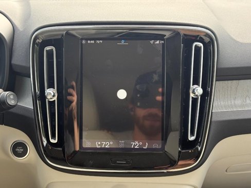 New 2026 Volvo XC40 B5 Ultra w/ Climate Package image 8