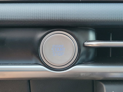 Certified 2025 Hyundai Tucson SE image 12