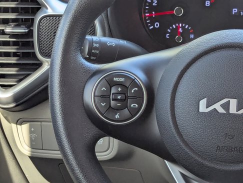 Certified 2022 Kia Soul LX image 17