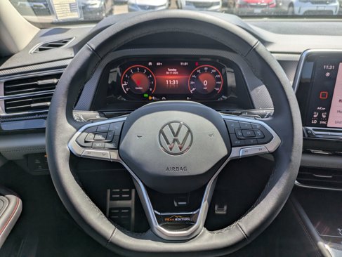 New 2025 Volkswagen Atlas Peak Edition SE image 14