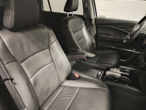 Used 2022 Honda Pilot Touring image 10
