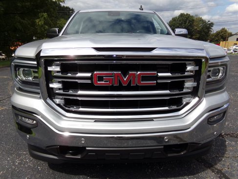 Used 2018 GMC Sierra 1500 SLT image 2