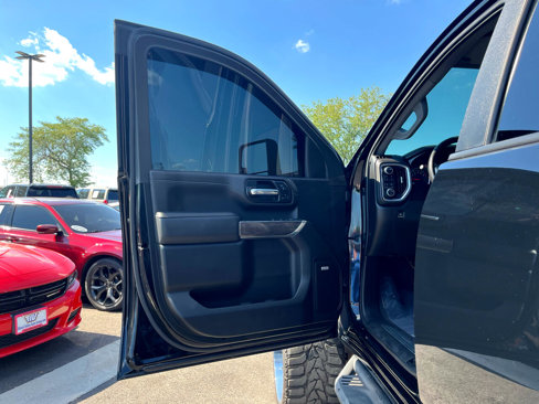 Used 2021 Chevrolet Silverado 2500 LTZ w/ LTZ Plus Package image 12