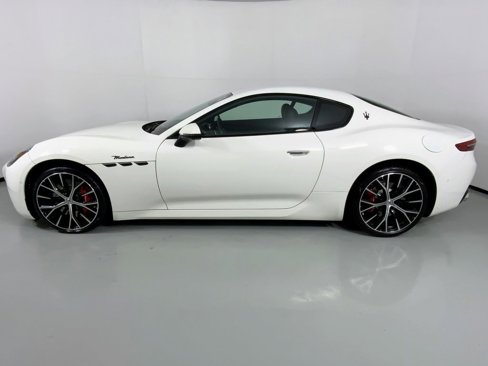 Used 2024 Maserati GranTurismo Modena image 11
