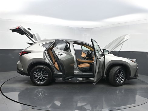 Used 2024 Lexus NX 250 FWD w/ Premium Package image 35