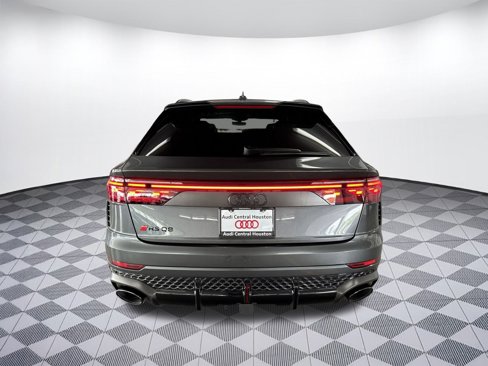 New 2025 Audi RS Q8 performance image 10