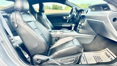 Used 2022 Ford Mustang Premium image 13