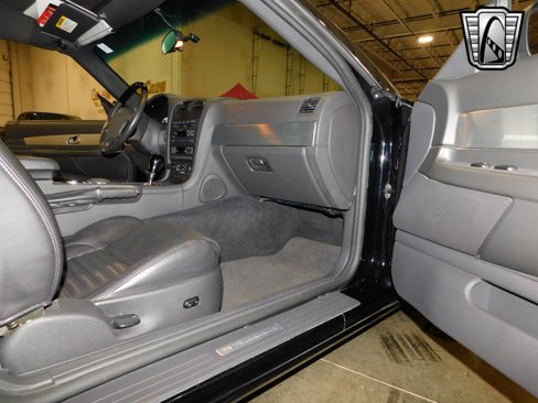 Used 2002 Ford Thunderbird image 18