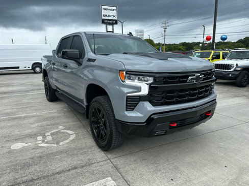 Used 2024 Chevrolet Silverado 1500 LT Trail Boss w/ Convenience Package II image 4