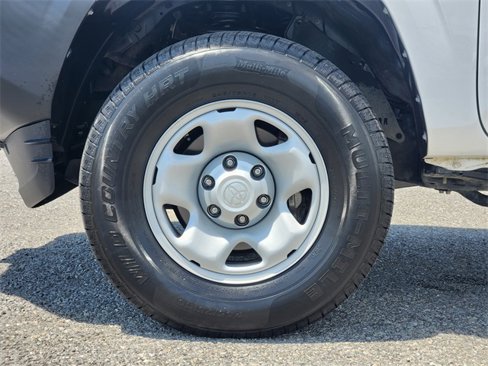 Used 2022 Toyota Tacoma SR image 10