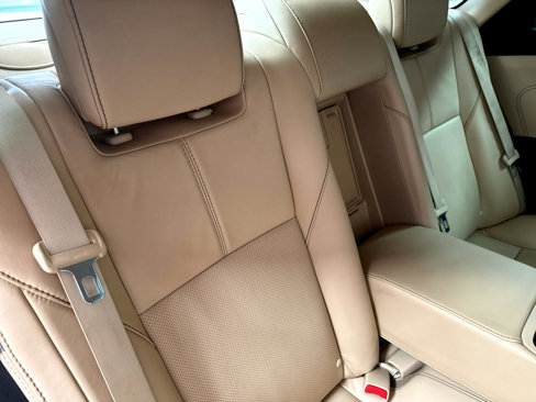 Used 2018 Toyota Avalon Limited w/ Carpet Mat Package image 56