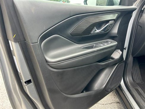 Used 2024 GMC Terrain SLE image 20