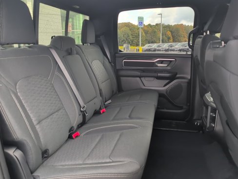 New 2025 RAM 1500 4x4 Crew Cab image 11