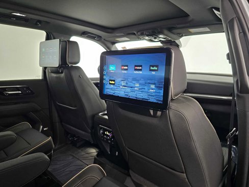 Used 2026 Chevrolet Tahoe Premier image 13