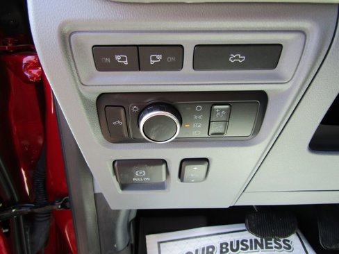 Used 2023 Ford F150 Lightning XLT image 18