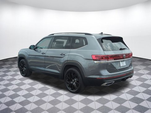 New 2025 Volkswagen Atlas SE image 3