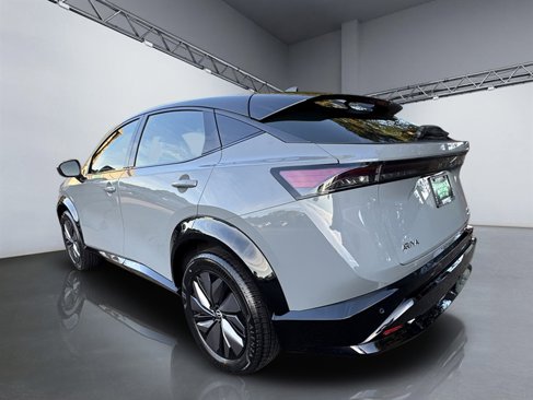 Used 2023 Nissan Ariya AWD image 5