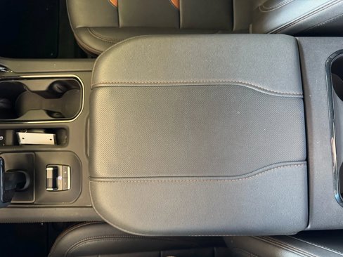 Used 2023 GMC Sierra 1500 AT4 w/ Technology Package image 18