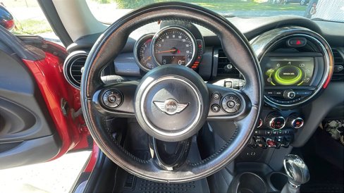 Used 2017 MINI Cooper 2-Door Hardtop image 12