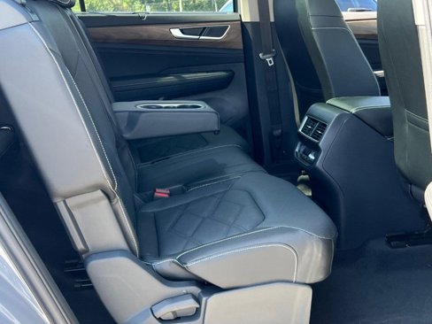 New 2026 Volkswagen Atlas SE image 11