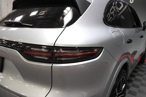 Used 2021 Porsche Cayenne image 8