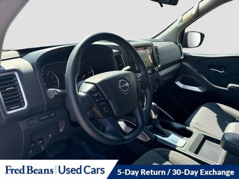 Used 2024 Nissan Frontier SV image 10