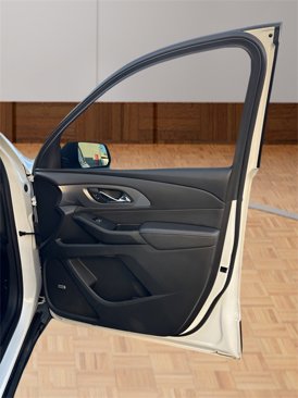Used 2023 Chevrolet Traverse Premier w/ Redline Edition image 16