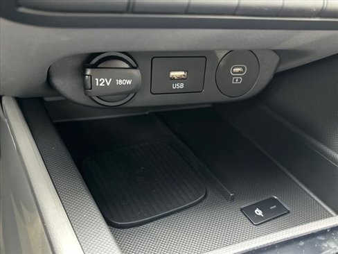Certified 2024 Hyundai Elantra SEL w/ Convenience Package image 20