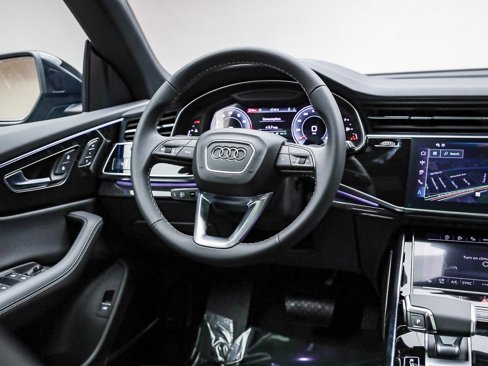 New 2025 Audi Q8 Prestige image 17