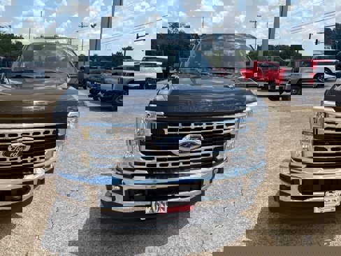 Certified 2023 Ford F350 XLT image 4