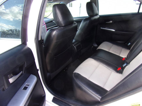 Used 2012 Toyota Camry SE image 4