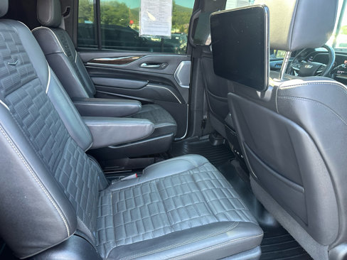 Used 2023 Cadillac Escalade ESV Sport Platinum w/ LPO, ONYX Package image 25