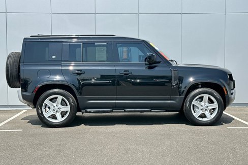 Used 2023 Land Rover Defender 110 SE image 6