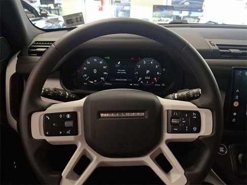 Used 2025 Land Rover Defender 110 S image 20