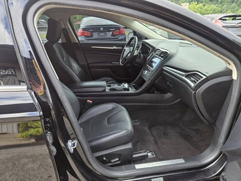 Used 2020 Ford Fusion Titanium image 13