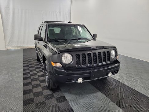 Used 2016 Jeep Patriot High Altitude image 13