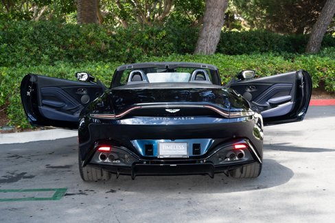 Used 2023 Aston Martin V8 Vantage Roadster image 7