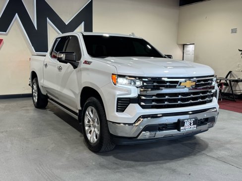 Used 2022 Chevrolet Silverado 1500 LTZ w/ LTZ Premium Package image 3