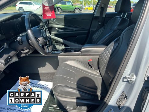 Used 2022 Hyundai Elantra Limited image 11