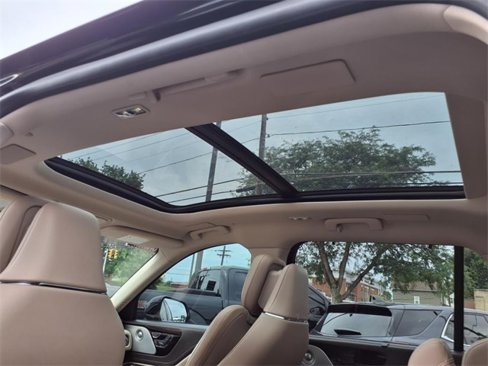 Used 2020 Lincoln Aviator Reserve w/ Equipment Group 202A image 15
