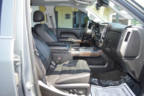 Used 2018 GMC Sierra 3500 Denali w/ Duramax Plus Package image 16