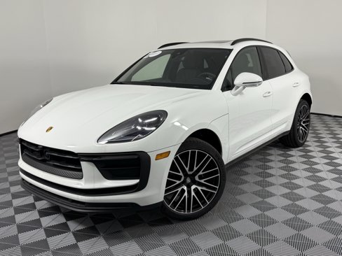 Certified 2025 Porsche Macan image 1