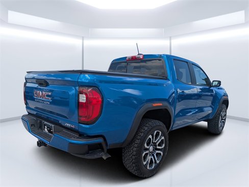 Used 2023 GMC Canyon AT4 image 3