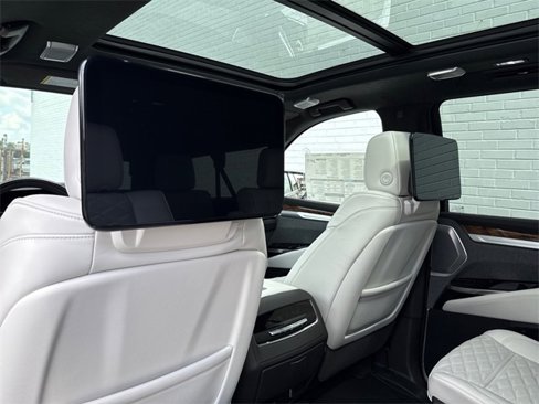 New 2025 Cadillac Escalade ESV Premium Luxury Platinum image 6