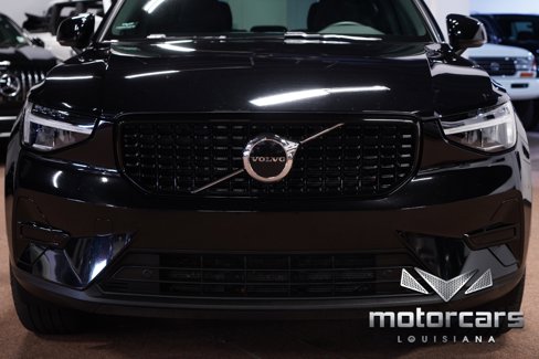 Used 2024 Volvo XC40 B5 Core image 10