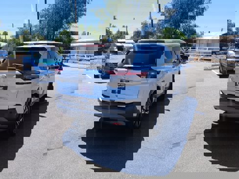 Used 2022 Nissan Rogue SV image 5