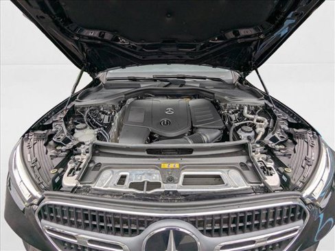 Used 2024 Mercedes-Benz GLC 300 image 24